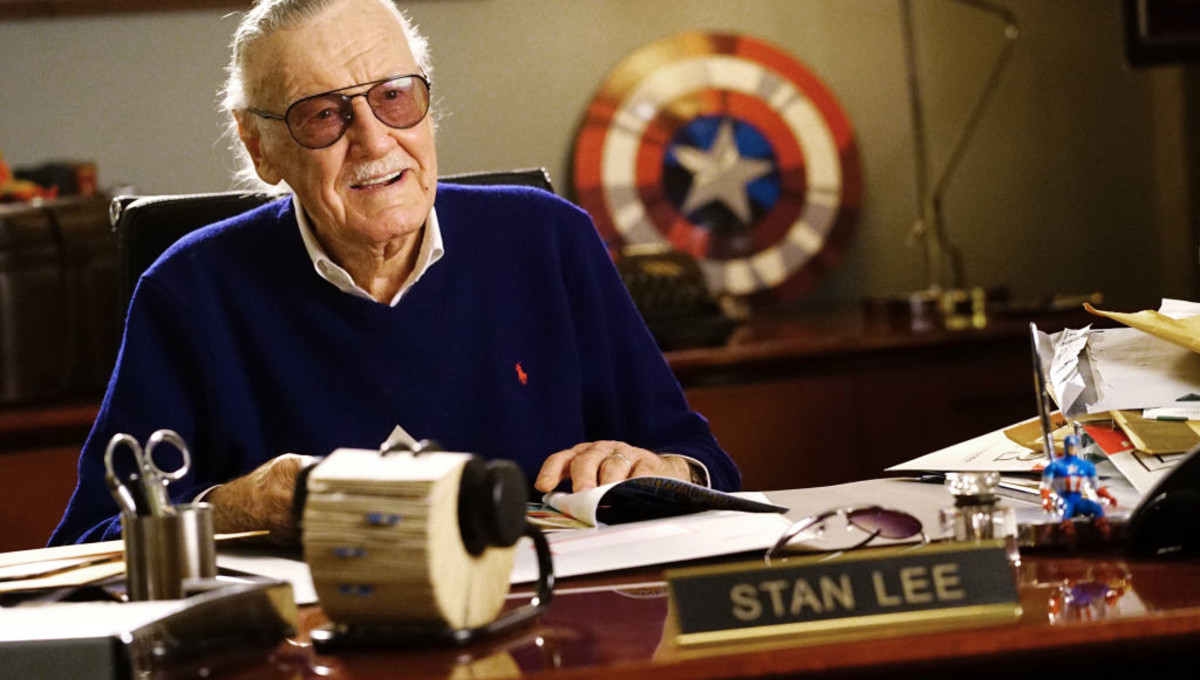 STAN LEE BIOGRAPHY AGE HEIGHT WIFE FAMILY NET WORTH HOUSE WIKI