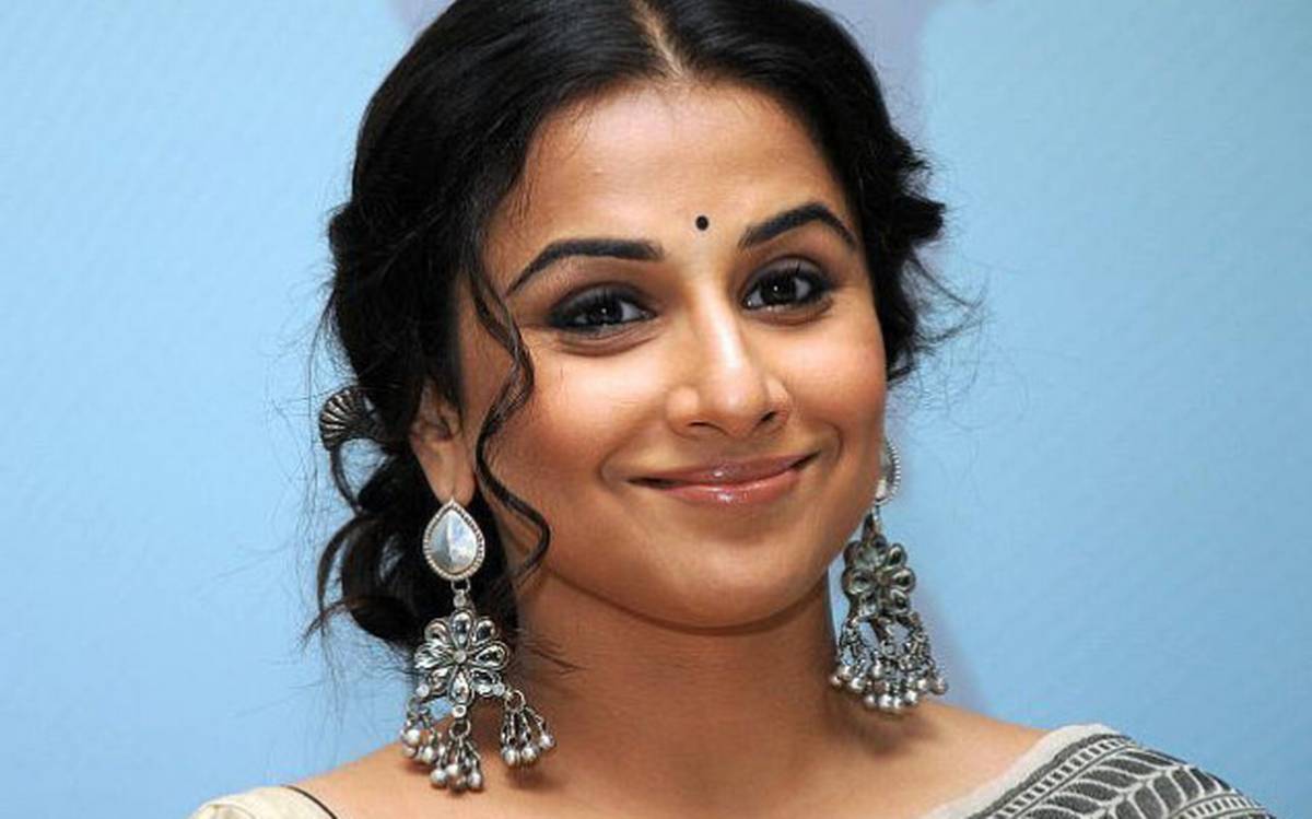 Vidya Balan In & As Shakuntala Devi Movie Story Review